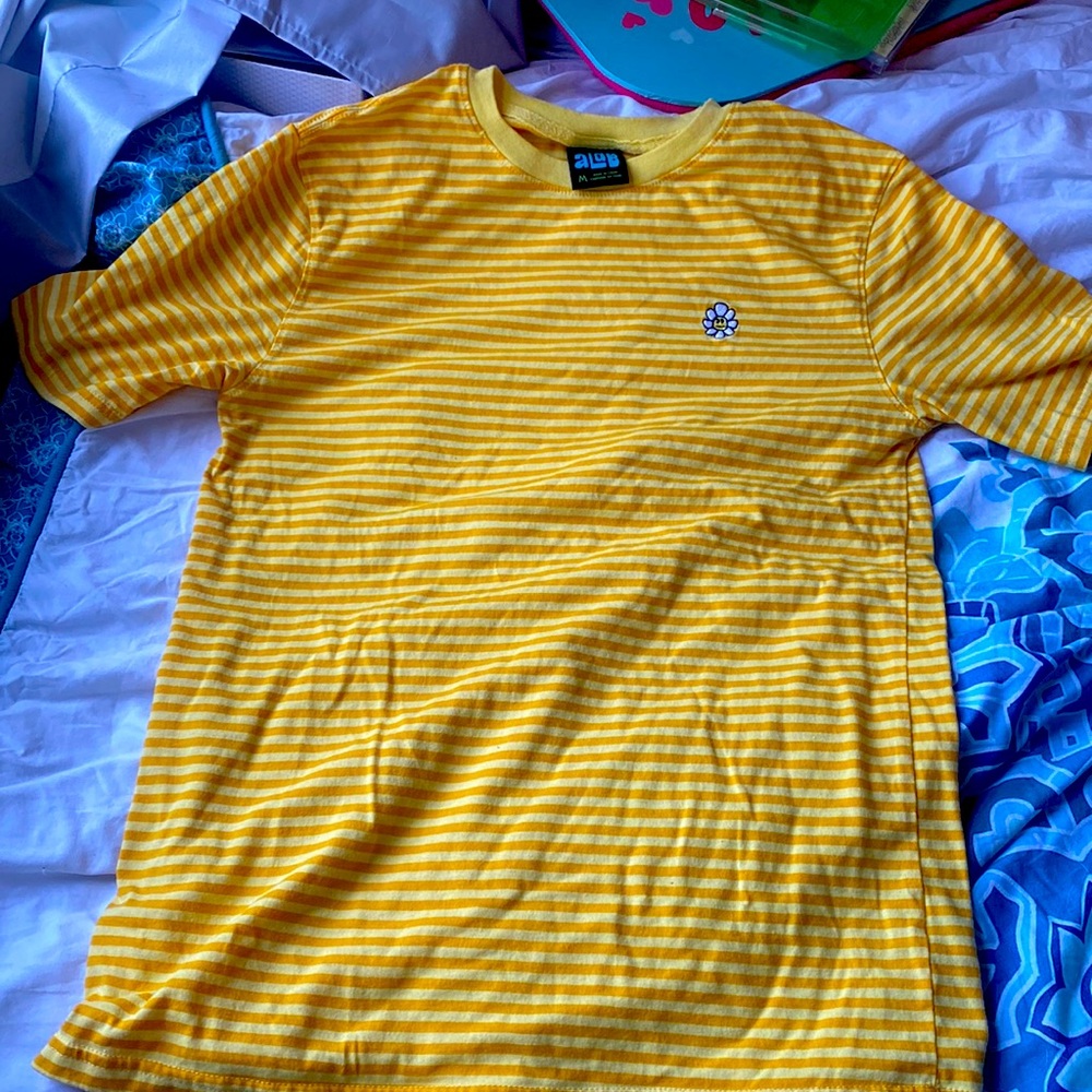 A-Lab t-shirt with daisy